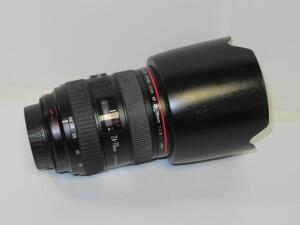 CANON 24-70MM MACRO 0.38M/1.3FT ULTRASONIC LENS