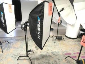 PROFOTO ACUTE D4 HEADLIGHT W/ WESTCOTT PRO SOFTBOX 36"x48" PLUS AVENGER BLK STAND, 2 RISERS