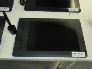 WACOM INTUOS 5 TOUCH PTH-650 MEDIUM WIRELESS GRAPHIC TABLE /WIRELESS PEN