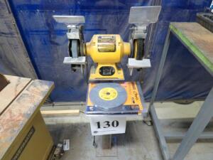 DEWALT BENCH GRINDER MODEL: DW758 ( 4650 OAKLEYS LN HENRICO, VA 23231)