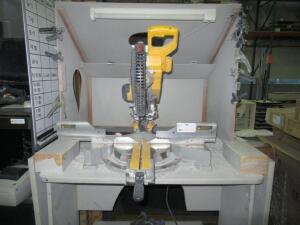 DEWALT DWS780 12" DOUBLE BEVEL SLIDING COMPOUND MITER SAW