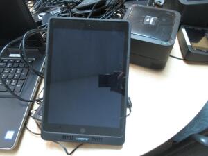 IPAD 32GB 5TH GENERATION MODEL MP2F2LL/A WITH LAUNCHPORT BASE STATION