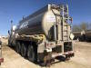 2007 Kenworth T800B Tri-Drive Tank Truck 561,511km, 30,937hr Serial No 1NKDXBEX67R994107 Unit No 1082

 Located at 310-2nd Ave. Fox Creek, AB T0H 1P0 - 4