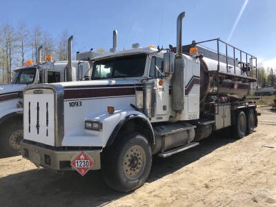 2007 Freightliner FLD120 SD Tandem-Axle Vacuum Truck 78,732km, 9,822hr Serial No 1FVHALAV17DX56620 Unit No 1093

 Located at 310-2nd Ave. Fox Creek, AB T0H 1P0