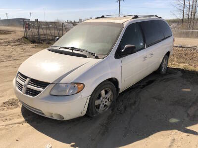 2005 Dodge Grand Caravan SXT Van Serial No 2D4GP44L65R423199 Unit No 3221 (Parts Only - Inoperable) Located at 310-2nd Ave. Fox Creek, AB T0H 1P0