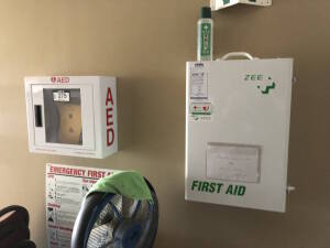 Lot of Defibrillator and First Aid Kit Located at 310-2nd Ave. Fox Creek, AB T0H 1P0