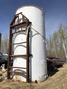 400BBL Storage Tank Located at 310-2nd Ave. Fox Creek, AB T0H 1P0