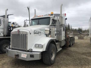 2012 Kenworth T800 Tri-Drive Winch Tractor 469,377km, 11,651hr Serial No 1XKDP4EX3CR952134 Unit No 7928 Located at 2020 1st Ave. Edson, AB, T7E 1T8