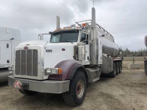 2013 Peterbilt 367 Tridem Body Job 18M3 Sour Sealed 330,817km, 5,548hr Serial No 1NPTX4TX8DD192395 Unit No 1089 Located at 2020 1st Ave. Edson, AB, T7E 1T8