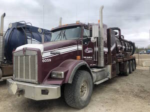 2006 Kenworth T800 Tri-Drive Combo Vacuum Truck 169,831km, 13,648hr Serial No 1NKDXBEX46R982598 Unit No 6059 Located at 2020 1st Ave. Edson, AB, T7E 1T8