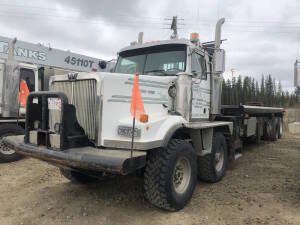 2001 Western Star 4984SX Tandem-Tandem Bed Truck 410,852km, 907hr, Rebuilt Engine Serial No 2WLPMD3JX1K970790 Unit No 7222 Located at 2020 1st Ave. Edson, AB, T7E 1T8