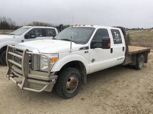 2011 Ford F350 Super Duty XLT Crew Cab Flatbed Truck 194,988km Serial No 1FD8W3HT8BEC65073 Unit No 3213 Located at 2020 1st Ave. Edson, AB, T7E 1T8