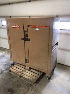 Knaack 109 Jobmaster Cabinet Located at 2020 1st Ave. Edson, AB, T7E 1T8