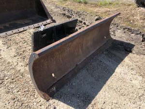 Ingersoll Rand 84" Snowblade Located at 5603-50 Ave. Warburg, AB T0C 2T0