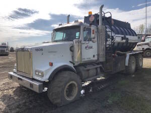 2006 Western Star 4900FA T/A Tank Truck, Detroit Series 60 Engine, 18 Spd Trans, 22,854 KM, Front Tires 42x25.00-20, Rear Tires 48x31.00-20, 16,000LB/46,000LB Front/Rears, w/ 2006 Wabash TC 412RP Spec Tank, 3,992 US Gal Cap., T & E Pump, Finch 5332 Level 