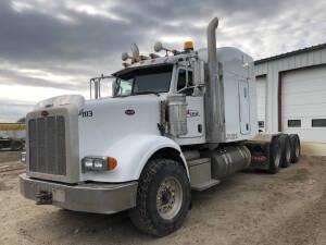 2013 Peterbilt 367 TriDrive Truck Tractor, SX15 500V 500 HP Engine, Eaton Fuller 18 Spd Trans, 538,125 KM, Front Tires 385/65R22.5, Rear Tires 11R24.5,, 16,000LB/61,000LB Front/Rears, A/R Susp., Sleeper, Sliding 5th Wheel VIN Unit # 1113 Located at 5603-