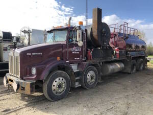 2006 Kenworth T800B TA / TA Hot Oiler, CAT C13 Acert 430 HP Engine, 18 Spd Trans, 069,068 KM, Front Tires 11R24.5, Rear Tires 11R24.5, 13,000LB/46,000 Front/Rears, w/ 2014 Wabash TC 406MS Spec Tank, 2 Compartment, 3,530L & 3,990L Cap., GD TEE Triplex Pump