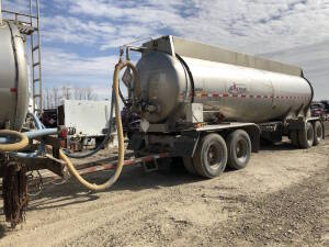 2013 Brenner Quad Wagon Tank Trailer, 29,523L Cap., Tires 11R24.5 VIN 10BFB7428DF0C6711 Unit # 2090 Located at 5603-50 Ave. Warburg, AB T0C 2T0