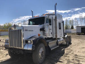 2010 Kenworth W900 ___ Truck Tractor, Front Tires 11R24.5, Rear Tires 11R24.5, A/R Susp., Sleeper, Sliding 5th Wheel **NO MOTOR OR TRANSMISSION VIN Unit # 1591 Located at 5603-50 Ave. Warburg, AB T0C 2T0