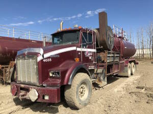 2002 Kenworth T800B T/A Hot Oiler - Parts, CAT C12 Engine, Eaton Fuller 18 Spd Trans, Front Tires 425/65R22.5, Rear Tires 11R24.5, 18,000LB/46,000LB Front/Rears, w/ Custom Welding 7M BTU Burner, Wabash TC 306 Spec Tank, 2 Compartment, 2,068 US Gal & 1034 