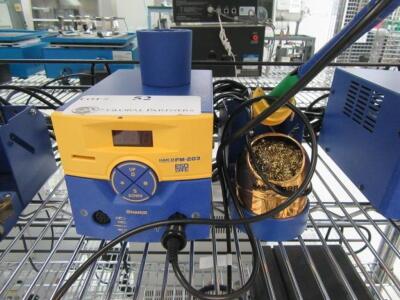 HAKKO FM-203 SOLDERING STATION WITH FM-2027 HANDPIECE