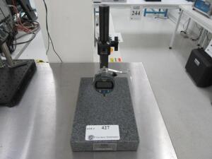 CDI 8" X 12" GRANITE BASE, WITH MITUTOYO C112CMX DIGITAL INDICATOR, MODEL: 6081-1