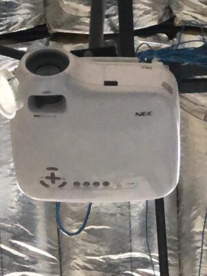 NEC VIDEO PROJECTOR, W/REMOTE AND BAG, (PROJECTOR HAS BEEN REMOVED FROM CEILING)