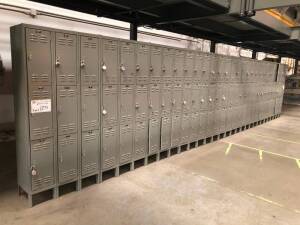 LOT, EMPLOYEE LOCKERS, 1/3 SIZE, 10 BANKS, 90 DOORS