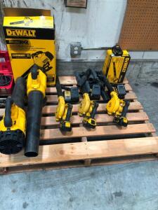 LOT, DEWALT 20V CORDLESS BLOWERS, (4) SMALL, (3) LARGER