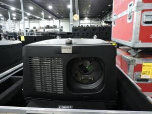 PROJECTOR 30K BARCO HDF-W30 SINGLE CASE