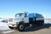 1991 IHC Model 4900sa tandem axle, 466 IH engine, 5 speed allison trans., 231,035 kms, S/N 1HTSDNHR7MH351172, spring ride suspension, deck, tool boxes, pindle hitch, proheat, Maxilift crane c/w remote, Engine was rebuilt in the last 20000 kms, 11r22.5 t - 2