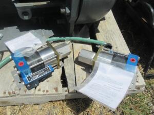 Hydraulic International Model 3L-SS-14 Air Pump ; LOT (qty.2) Hydraulics International 3L-SS-14 AIR DRIVEN LIQUID PUMPS