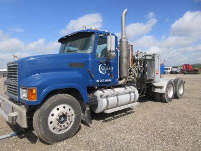 2006 Mack Model CHN613 Tandem Axle Tractor ; VIN: 1M2AJ07Y26N004569; with Denison Hydraulic Pump, Needs Work, May Have Differential Issues, has servic