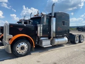 2009 Peterbilt Tractor 389, 162207 MILES INDICATED, 7864.8 HRS, VIN#: 1XPXD49X39D787394 Unit Number NT-12