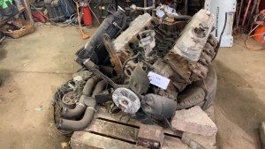 5.8 FORD GAS ENGINE 