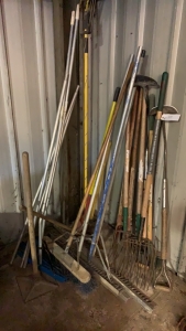 LOT OF ASST LANDSCAPING EQUIPMENT, DIRT TAMPER, SNOW RAKES, SPADING FORKS AND SHEAR