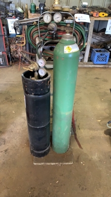 WELDING TORCH W/ CART (NO TANKS)