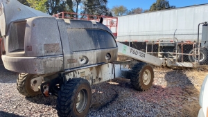 2005 JLG 400S Telescopic Boom Lift, 2476 Hours, Serial No. 0300086287, (LEAKING OIL Needs Work) (Location: 879 F Street, suite 110, West Sacramento,