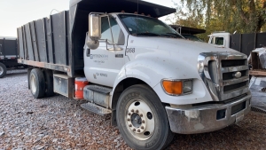 2007 Ford F-650 XL Super Duty Dump Truck, (BATTERIES NEED TO BE CHARGED), 388,010 Miles, VIN = 3FRWF65N97V398197, (Unit 368) (Location: 879 F Street, suite 110, West Sacramento, CA 95605)