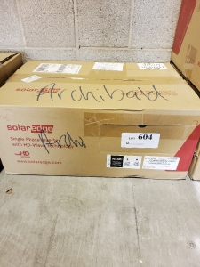 SOLAREDGE SE7600H-US000BNU4 SINGLE PHASE INVERTER 7.6KW HD WAVE ( NEW)(LOCATED AT 4530 N WALNUT RD. NORTH LAS VEGAS NV 89081)