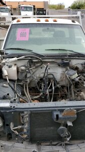 2000 CHEVY FLAT BED TRUCK( MOTOR , NO HOOD)PARTS ONLY VIN#1GBJK34R7YF419162 (#701)(LOCATED AT 4530 N WALNUT RD. NORTH LAS VEGAS NV 89081)