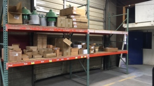 LOT OF MISC WLC CHECK VALVES, BRASS BALL VALVES, LEVEL SWITCH WITH CIBRATING FORK, STEEL BALL VALVES, STAINLESS STEEL BALL VALVES, 55 GAL DRUM LIDS, ENARDO PVRV, AND REGULATORS, ALL AS SHOWN, APPROXIMATELY 650 PIECES.
ALL ON 2 SECTIONS OF PALLET RACK, PAL