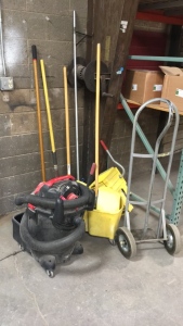 LOT, MISC CLEANING EQUIPMENT, SHOP VAC, HAND TRUCK.
ALL AS SHOWN. DELAYED PICK UP UNTIL 6-30-21.
LOCATED IN CARLSBAD NM.