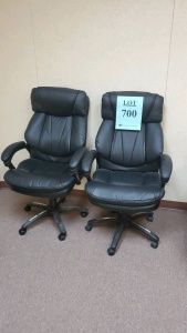 LOT OF 2 BLACK OFFICE EXECUTIVE CHAIRS (LOCATED IN ODESSA TX )