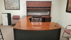 U SHAPE DESK, (3) CHAIRS, ROUND TABLE w/4 CHAIRS, FRAMES (LOCATED IN ODESSA TX)