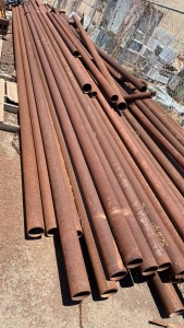 ASSORTED METAL PIPES; APPROXIMATLEY 40 (4in OD X 30ft), PLUS ASSORTED 15FT PIPES, (LOCATION: 91-325 Komohana St, Kapolei, HI 96707), (EAST SIDE) (YARD NEXT TO FLARE)