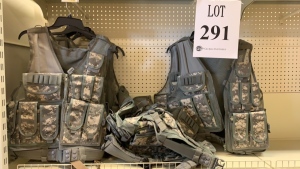 (7) ACU TACTICAL VEST (ROW 4)