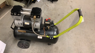 AIR COMPRESSOR 40L MODEL: S10 (ROW 24)