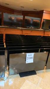 LOT OF (10) 50 INCH SAMSUNG TELEVISIONS (NO REMOTES OR POWER CABLES) (LOCATION: MAIN LOBBY)