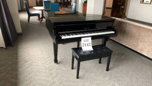 HAZELTON BROS PIANO MODEL: HB140 (LOCATION: 9TH FLOOR LEFT SIDE ROOM 9021)